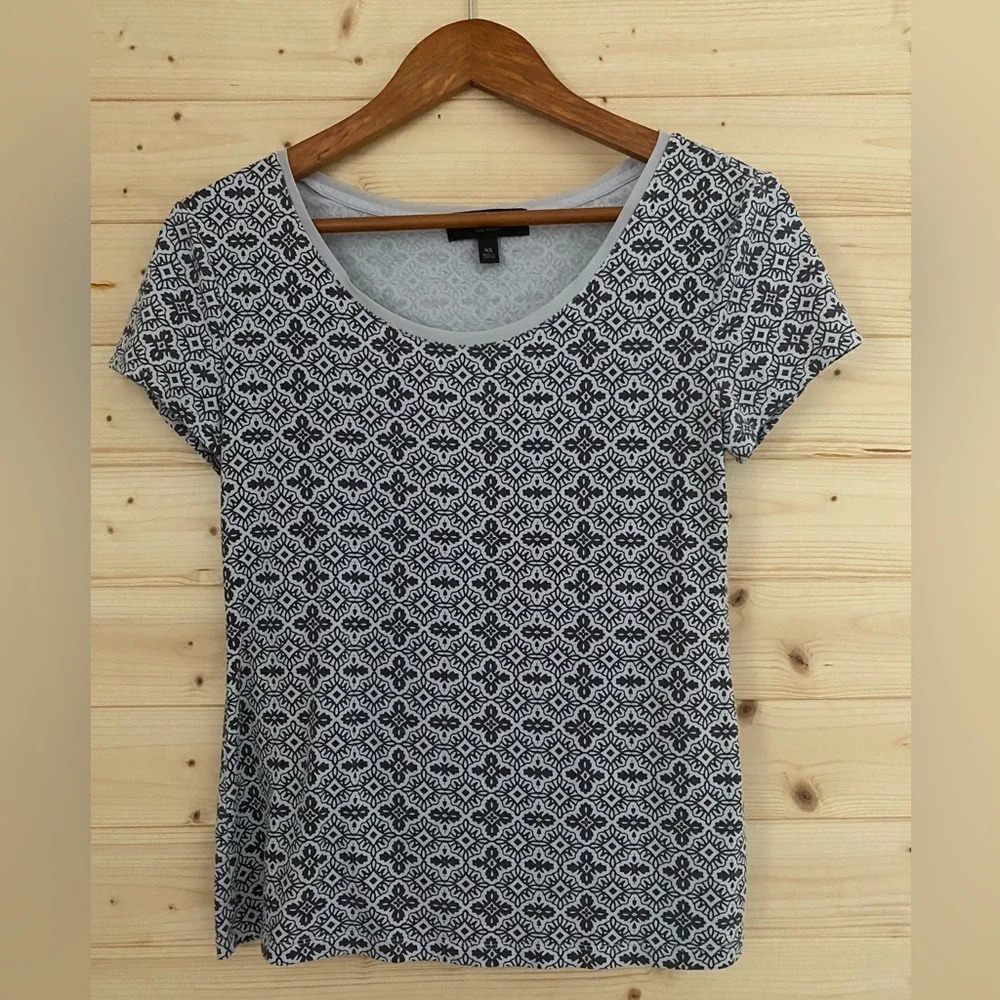 Banana Republic Luxe Touch Tee XS Gray Brown Soft Stretch Short Sleeve Top